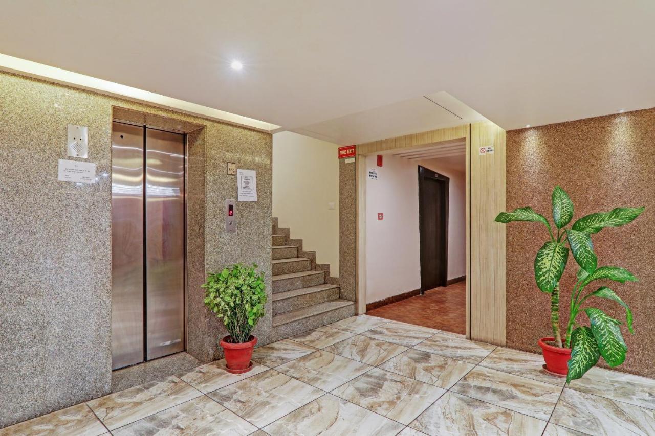 Townhouse Oak Hotel Shelter Lucknow Exterior photo